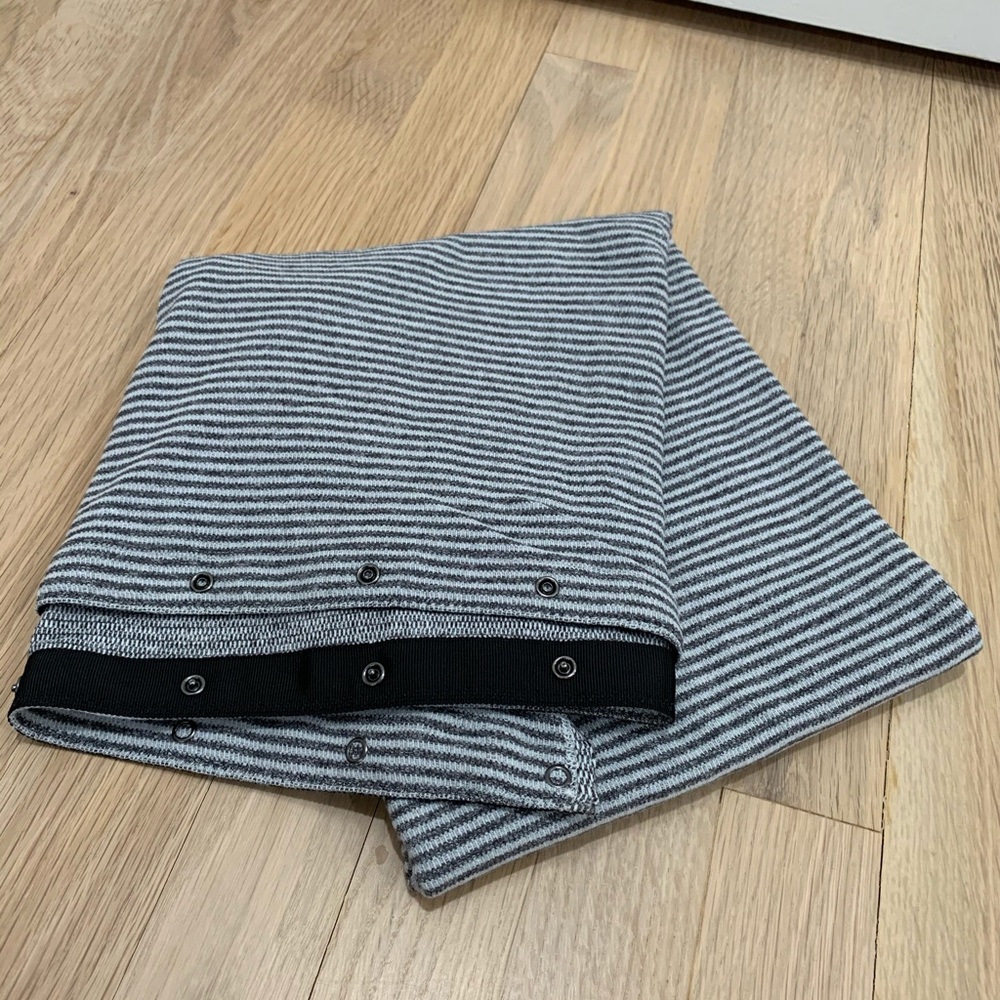 LULULEMON WRAP SCARF